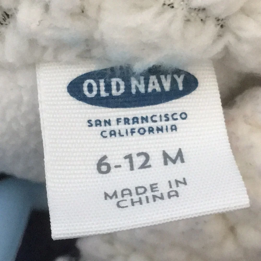 FINAL MARKDOWN INFANTS’ Old Navy Fleece-lined Starry Bunting w/Ears 6-12 months